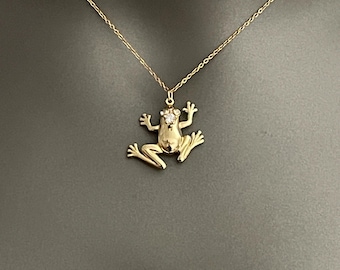 Frog Necklace Gold/Silver Plated - Cute Crystal Frog Pendant Jewelry - Whimsical Animal Necklace - Nature Gift for Her