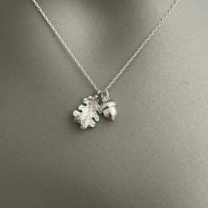 Acorn & Oak Leaf Necklace – Nature-Inspired Pendant | Gold / Silver Plated Charm Necklace | Woodland Jewelry | Autumn Gift for Her