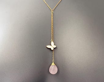 Collar en Y con forma de mariposa y cuarzo rosa, collar tipo lariat chapado en oro con colgante en forma de lágrima de cuarzo rosa, joyería femenina con forma de mariposa para mujer.