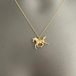 Running Horse Necklace – Gold-Plated Galloping Horse Pendant | Equestrian Jewelry | Horse Lover Gift | Western Minimalist Necklace