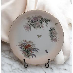 Vintage St. Michael 10&quot; Chrysanthemums Butterflies Asian Style 10&quot; Plate 1989