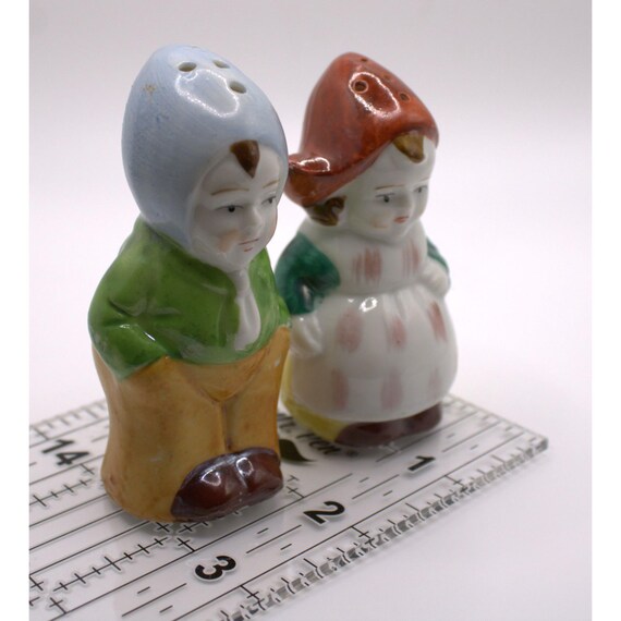 Vintage Occupied Japan Salt and Pepper Shakers: Dutch Boy and Girl