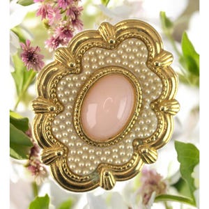 Vintage 1980&#39;s Avon Gold-Tone Faux Seed Pearl and Pink Cabochon Brooch Pin 2&quot;