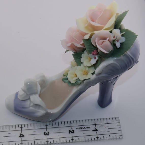 Lladró Stepping Into Spring 06776 Porcelain Shoe With Flowers