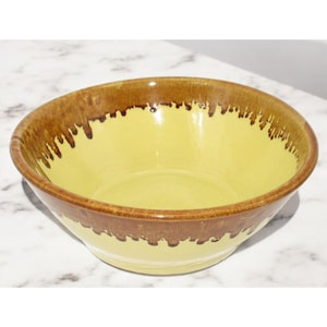 Vintage Watt Orchard Ware Drip Glaze Yellow Brown Ceramic Mixing Bowl 9&quot;