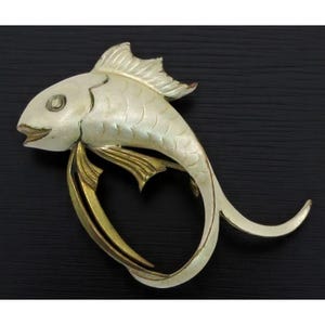Vintage Mid-Century Enamel Fish Brooch Gold Tone & Pearl Finish Nautical