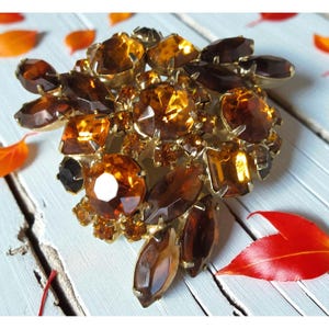 Vintage 50&#39;s Brooch Amber Glass Rhinestones Cluster Pin Gold Tone Leaf Spray