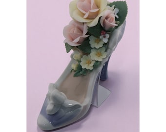 Lladró Stepping Into Spring 06776 Porcelain Shoe With Flowers
