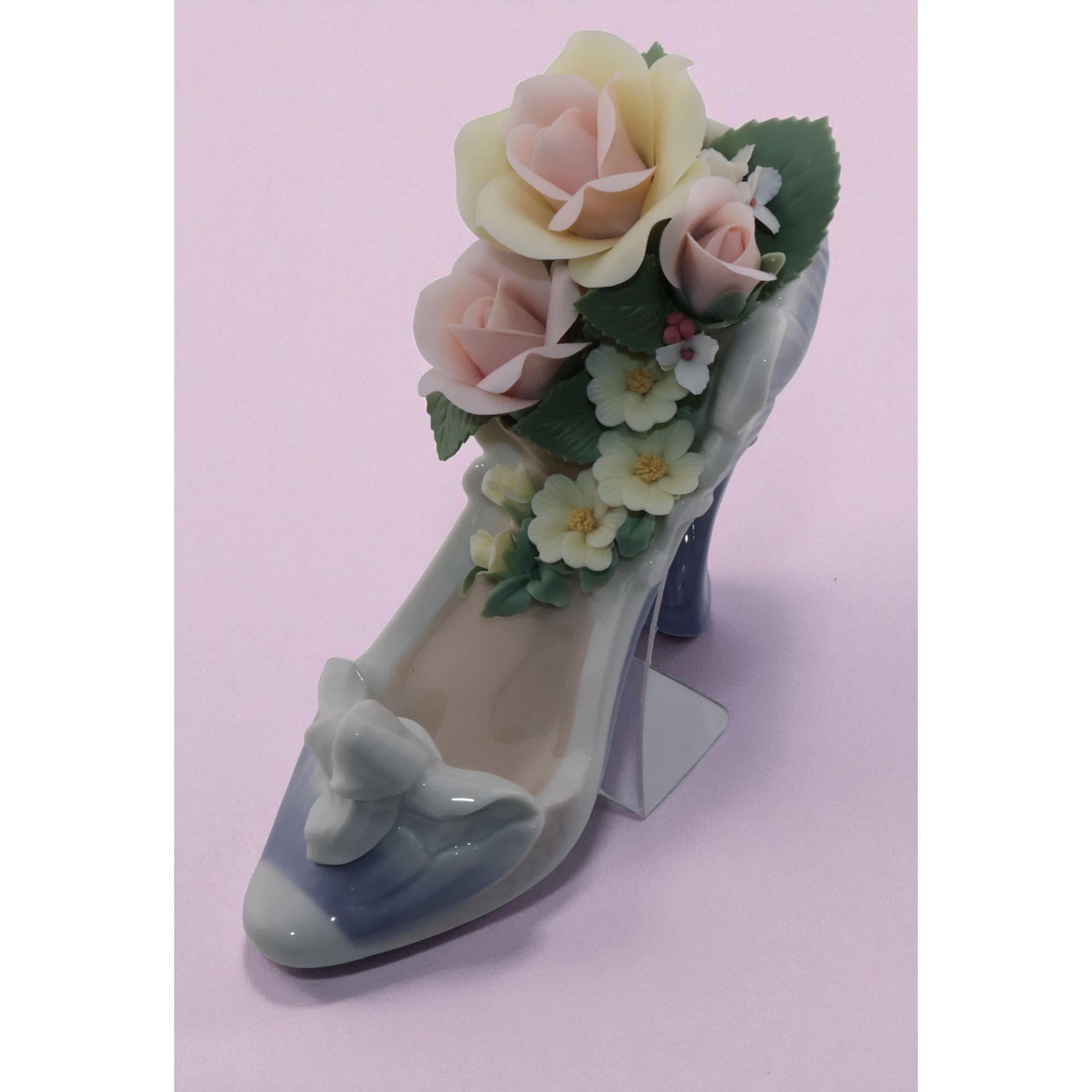 Lladró Stepping Into Spring 06776 Porcelain Shoe With Flowers