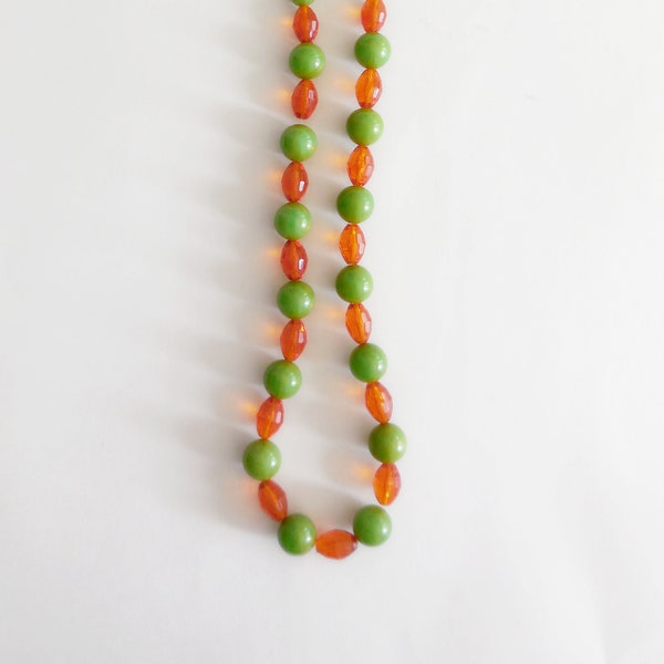 Collier sautoir vintage orange et vert  - Années 70