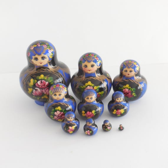 10 Poupées Russes Matriochkas En Bois – Peintes à La Main – Vintage