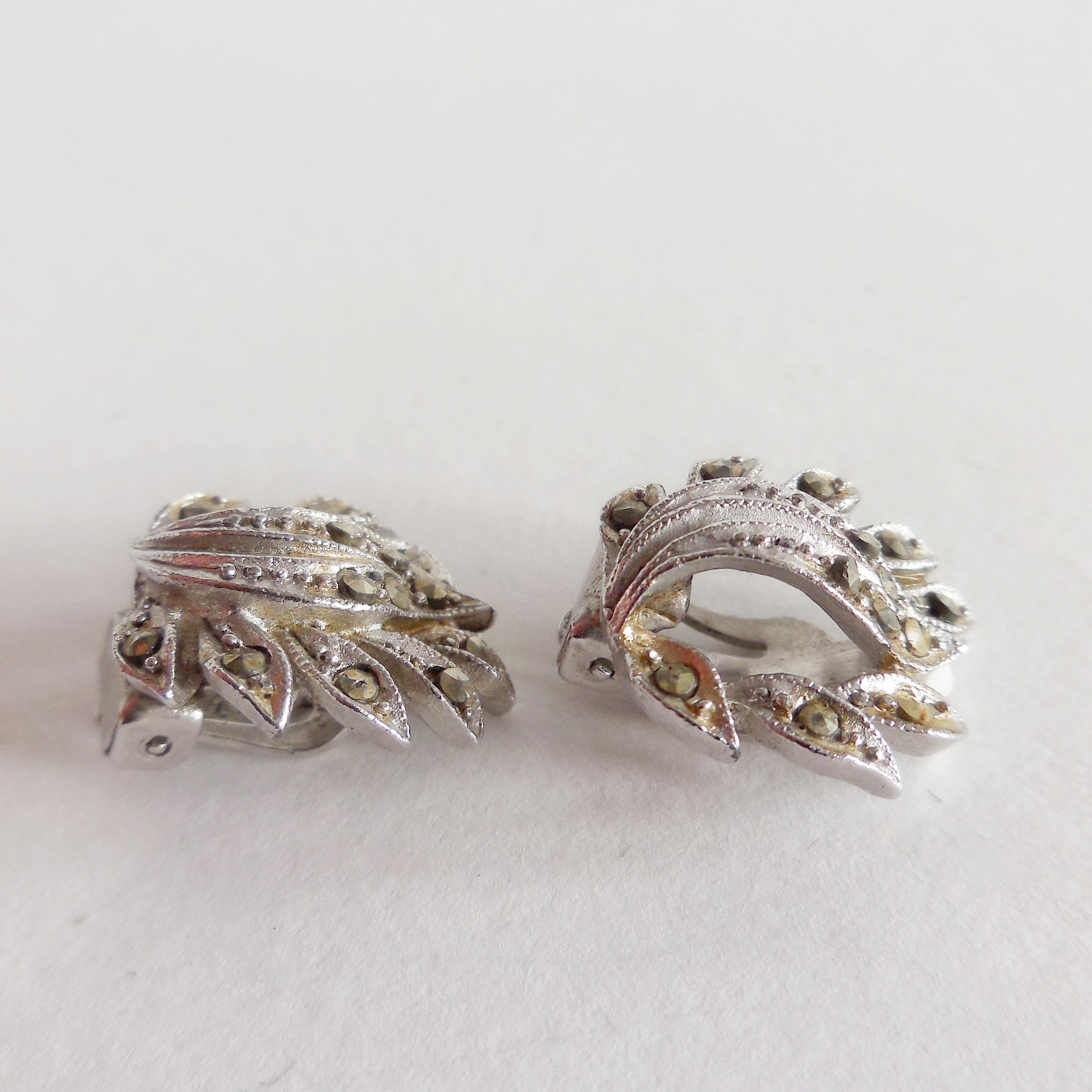 Boucles D'oreilles Clips Vintage Années 70/80 - Style Baroque En Bois Doré - Statement Théâtral - Occasion
