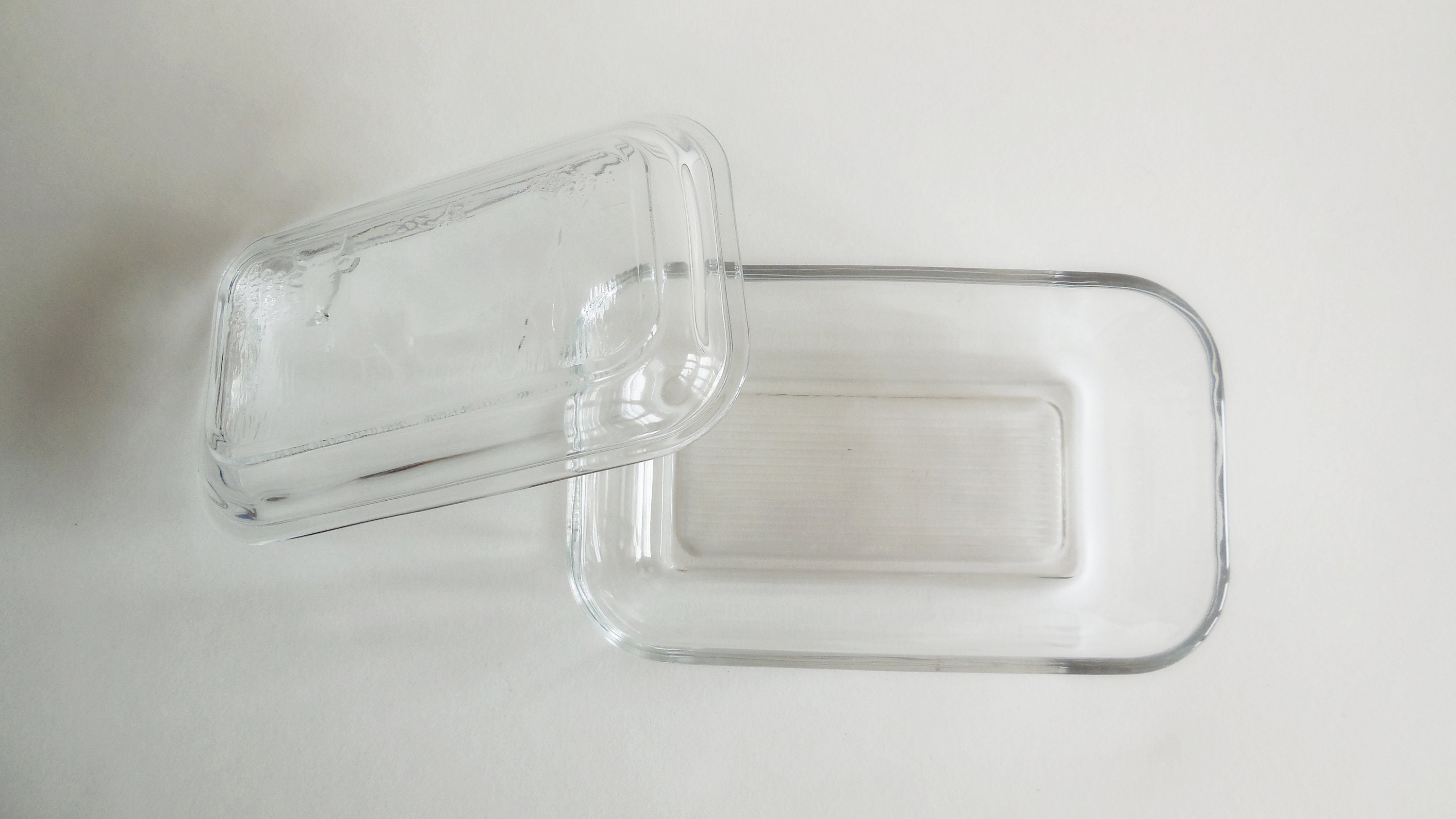 Beurrier en verre, décor tête de vache. Années 1960 - 1980 vintage old  french butter glasses box