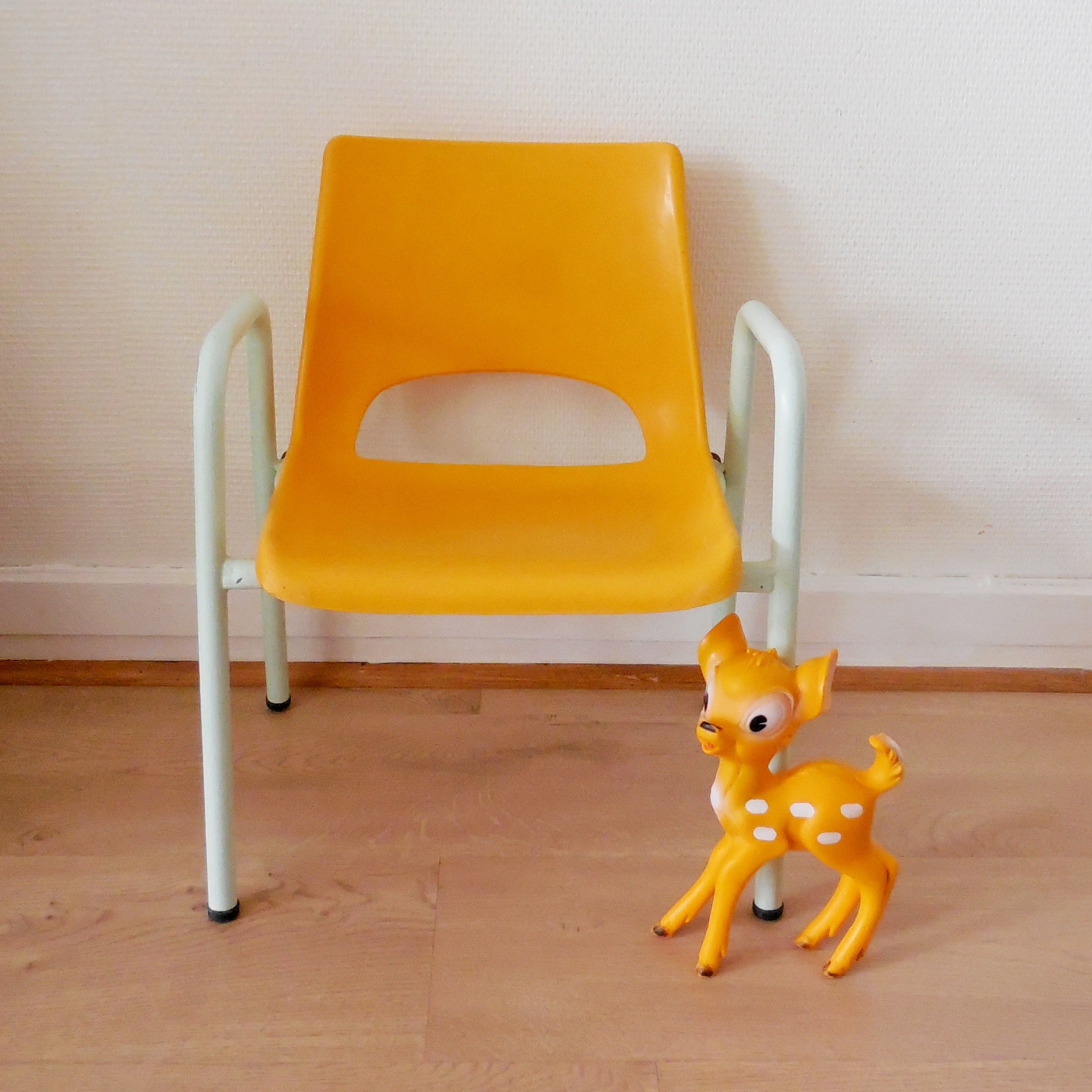 chaise enfant vintage - envoi seul années 70