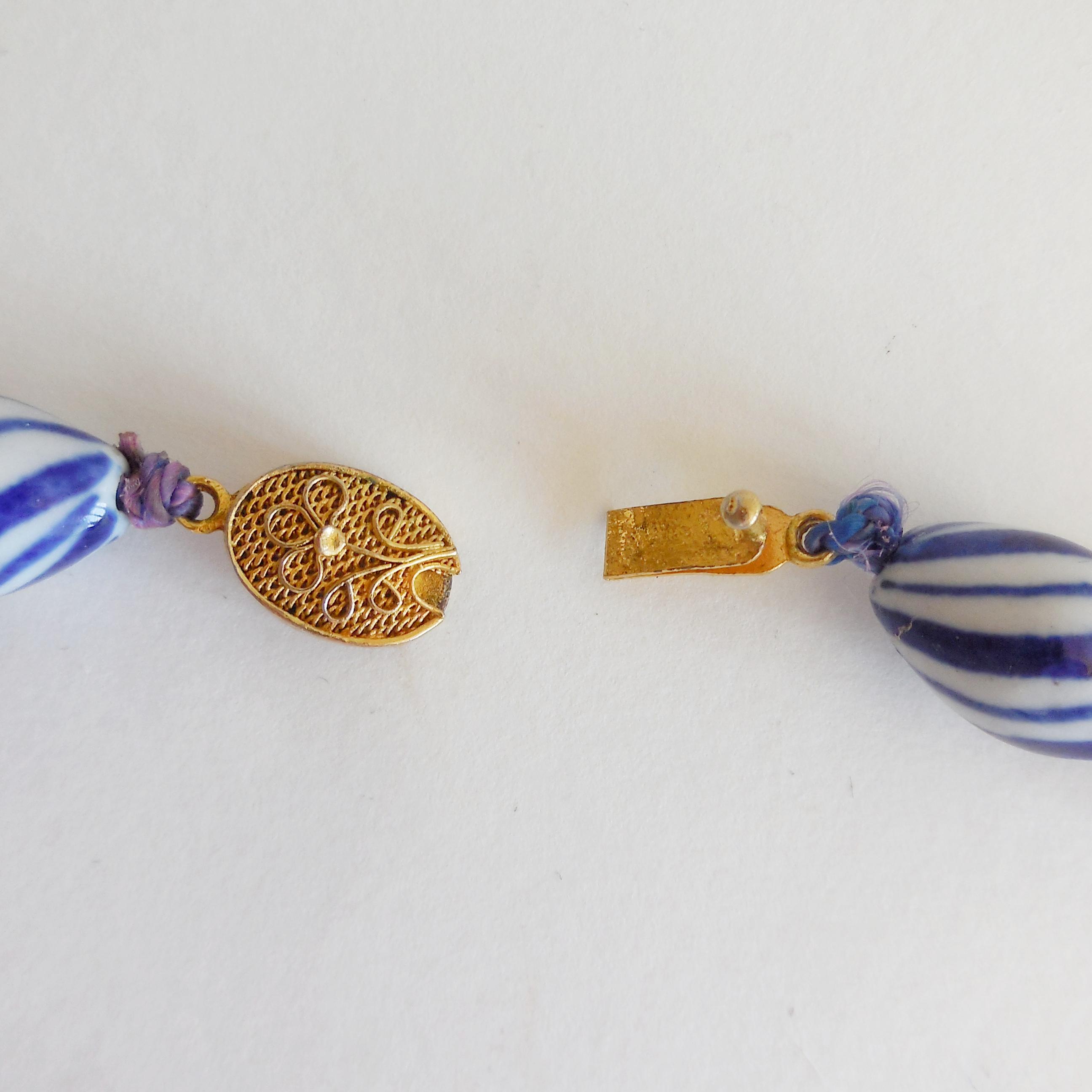 Collier Ancien En Perles De Pâte De Verre Vert - Style Années 1950/1960 - Forme Grappe De Raisin - Bon État