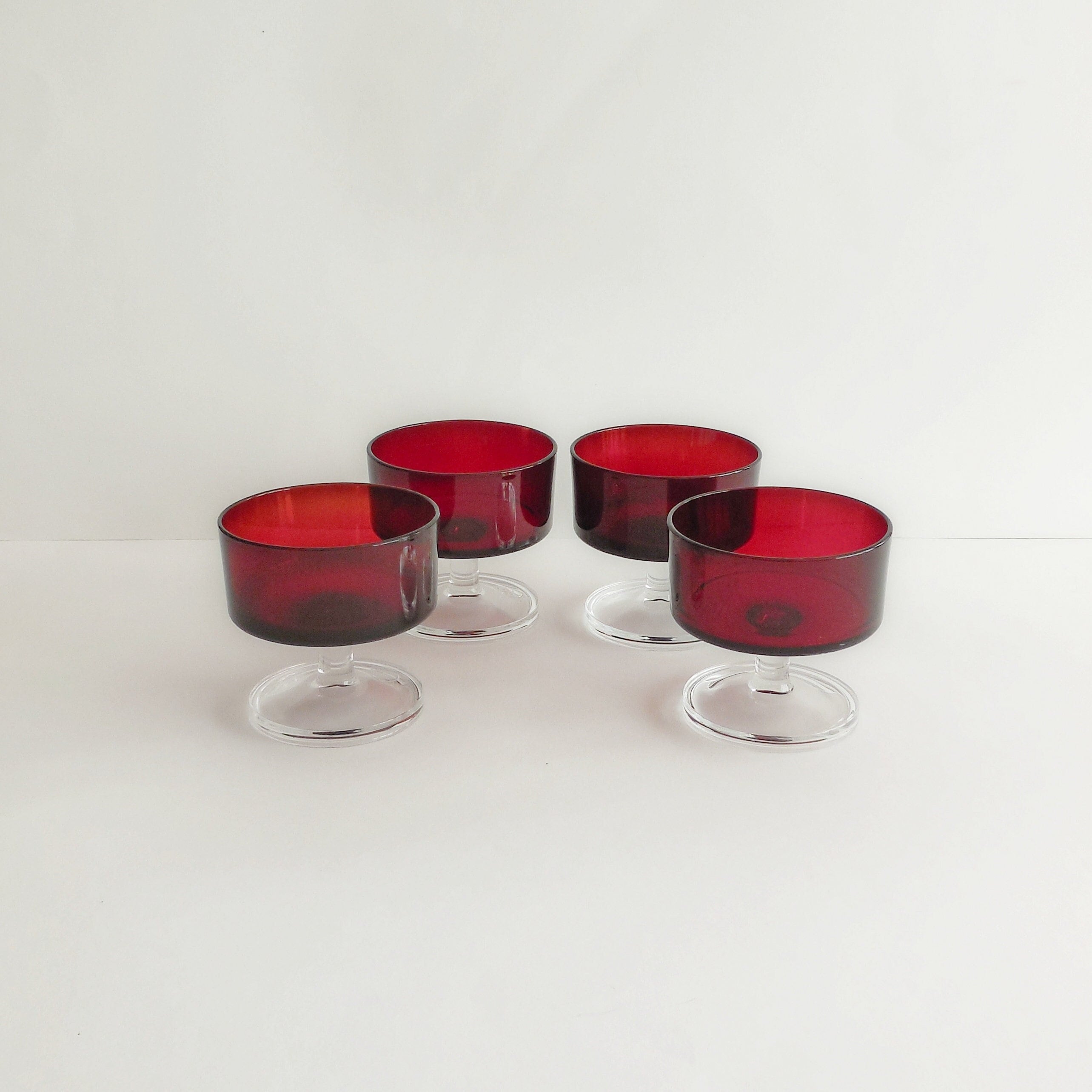 Verres Vintage Rouge Bp, Coupes Vintage. Années 70