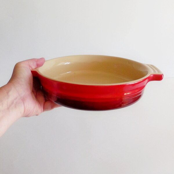 Plat de Service Le Creuset Étoile Rouge Cerise | Boutique De Chef