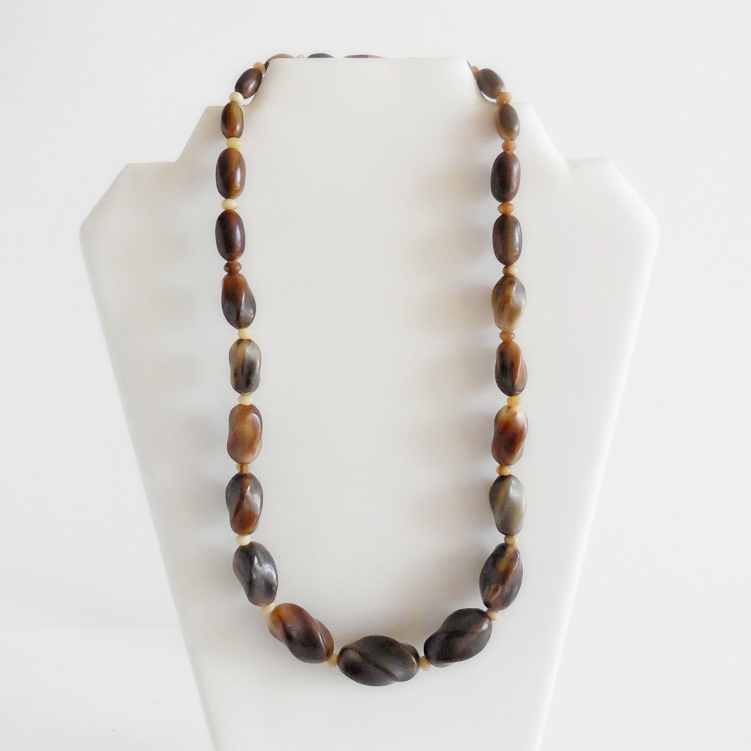 Collier Vintage En Corne – Ancien – Occasion – Sans Marque – Bijou Rétro
