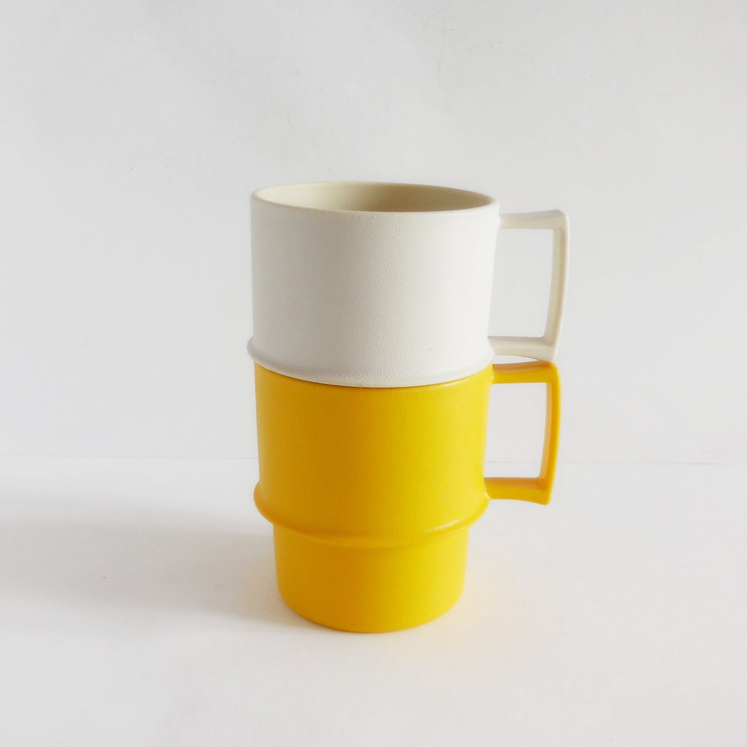 Lot De 5 Mugs Plastique Tupperware Vintage - Années 70-80 - Multicolore - Occasion Bon état