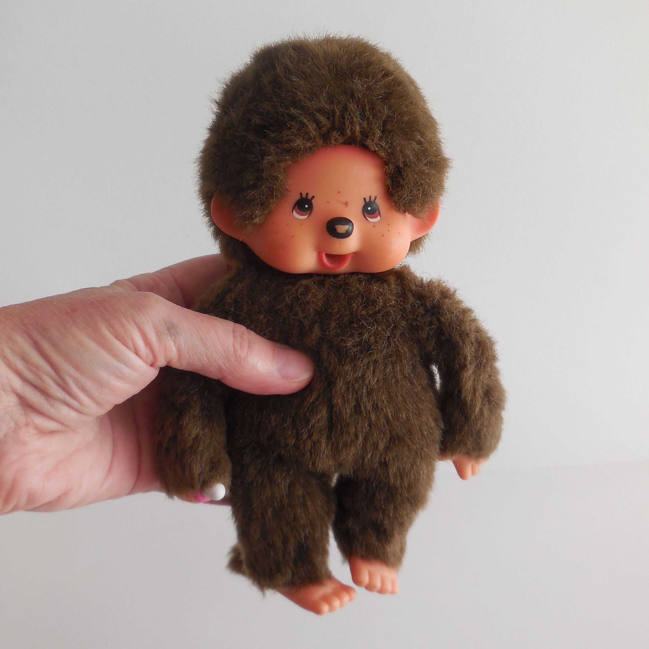 Peluche singe KIKI LE VRAI AJENA yeux marron Bon anniversaire 1974