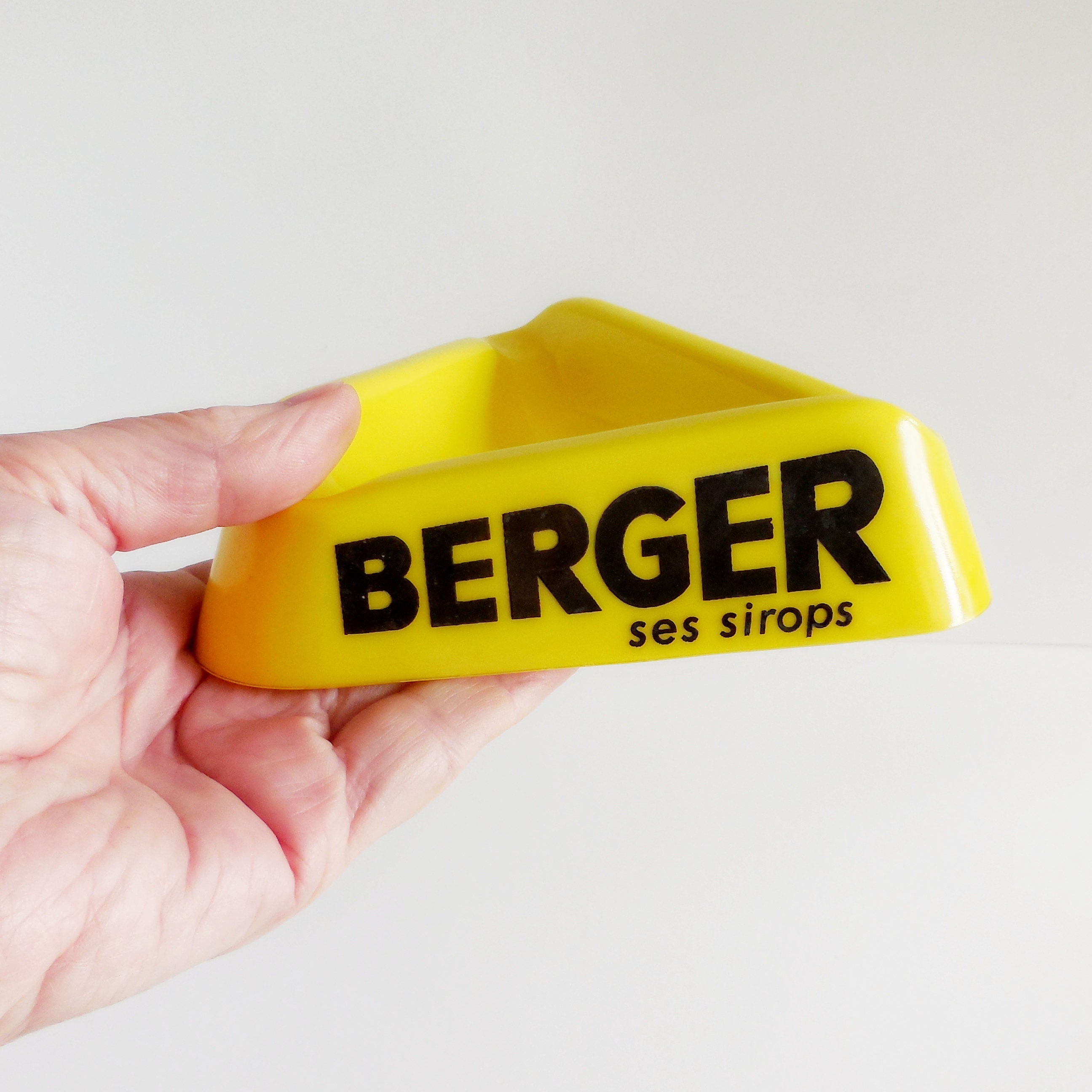 Cendrier Publicitaire BERGER ANISETTE OPALEX - Céramique - Époque Moderne - État Correct