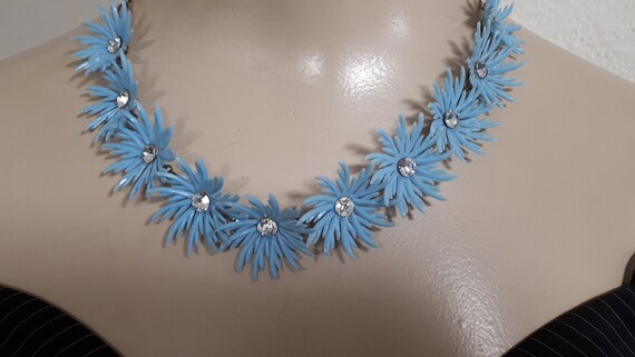 Blue soft plastic feathery floral necklace, RS ce… - image 2