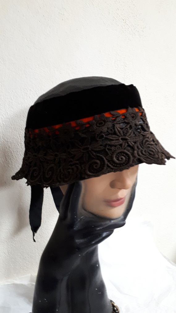 Elsa Schiaparelli couture hat, vintage cloche, si… - image 6