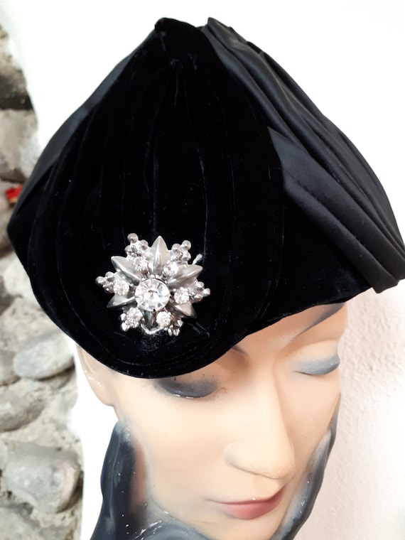 Vintage black HAT, satin & velvet, forties, rhine… - image 2
