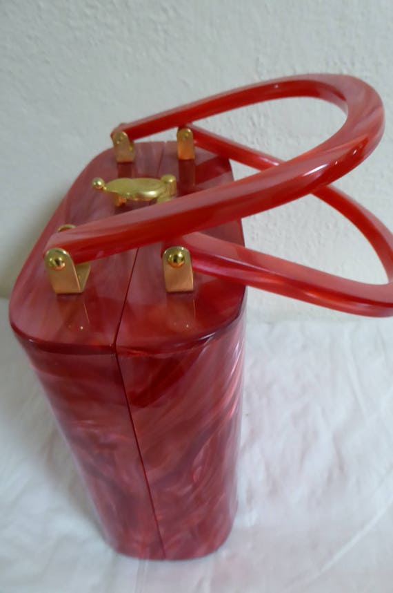 LUCITE handbag, 1970 doing Fifties..... marbled R… - image 8