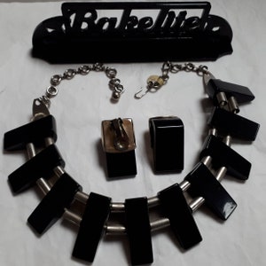 BAKELITE necklace, BLACK, forties, authentic bakelite tested image 3