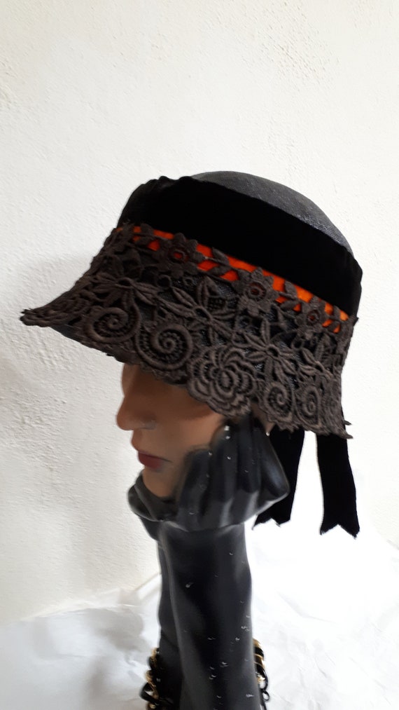 Elsa Schiaparelli couture hat, vintage cloche, si… - image 1