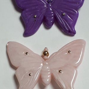 BUTTERFLY BROOCHES, hard plastic, fifties look, well made, TWO, purple and pale rose.