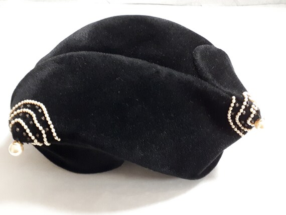 THIRTIES hat, black velour, pearls and rose monté… - image 8