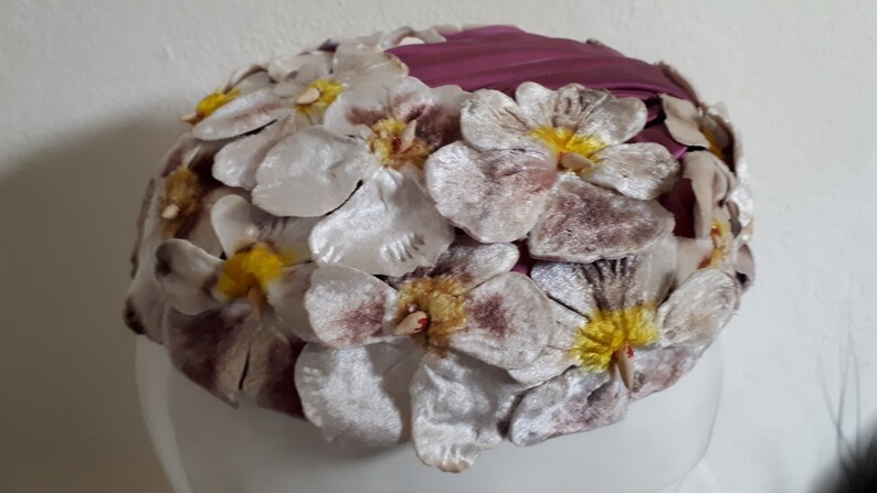 ELSA SCHIAPARELLI hat, velvet pansies, lots of pansies, mauve, purple, cream, magenta image 9