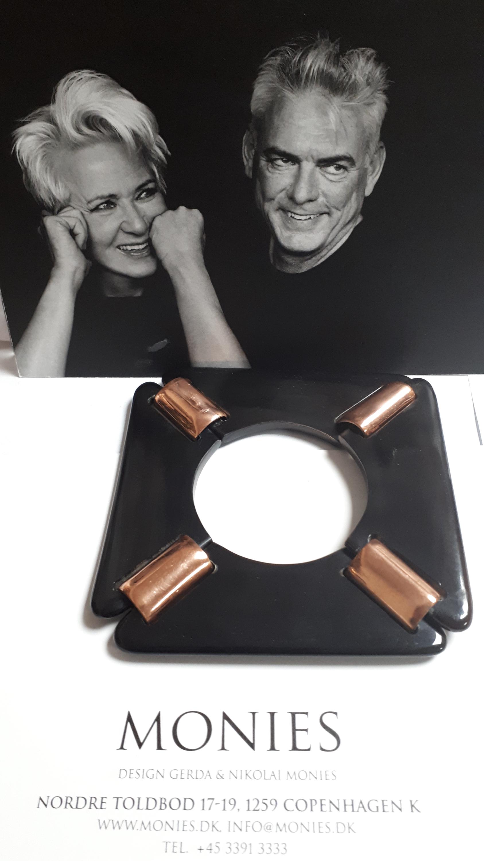 MONIES vintage bangle, horn & copper, eighties, unsigned.