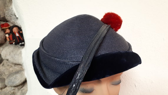 DUBY of NEW YORK, forties hat in navy faux straw,… - image 5