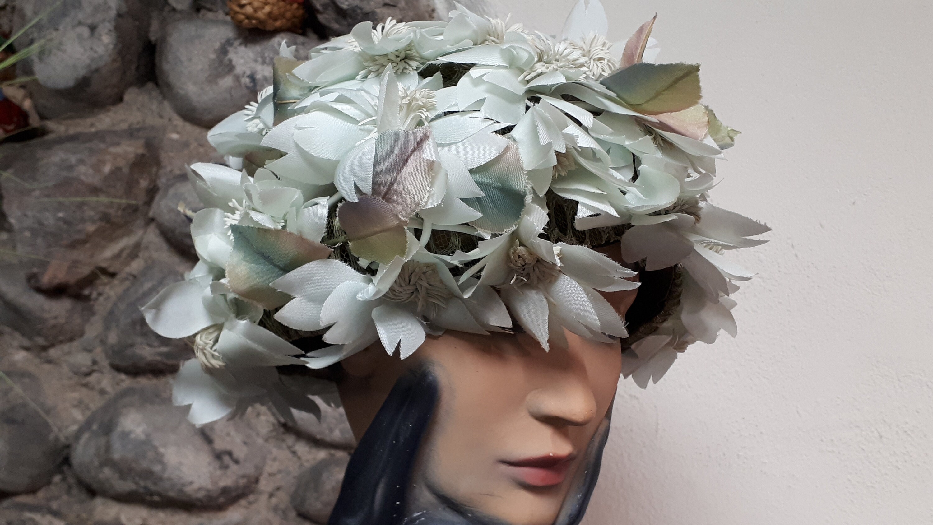 ELSA SCHIAPARELLI Vintage Hat, Haute Couture, Fifties, White  display picture 1
