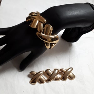X-SHAPED brooch goldtone vintage  classy stylish trendy