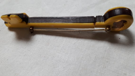 VINTAGE KEY - 40's laminated rosewood and galalith