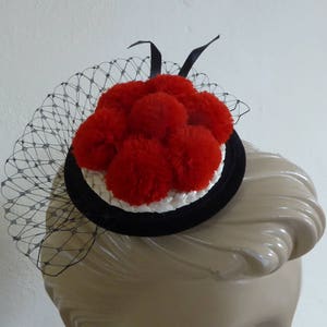 Black Forest, Oktoberfest - 8 cm red pompom hat on fascinator with veiling. Bollenhut