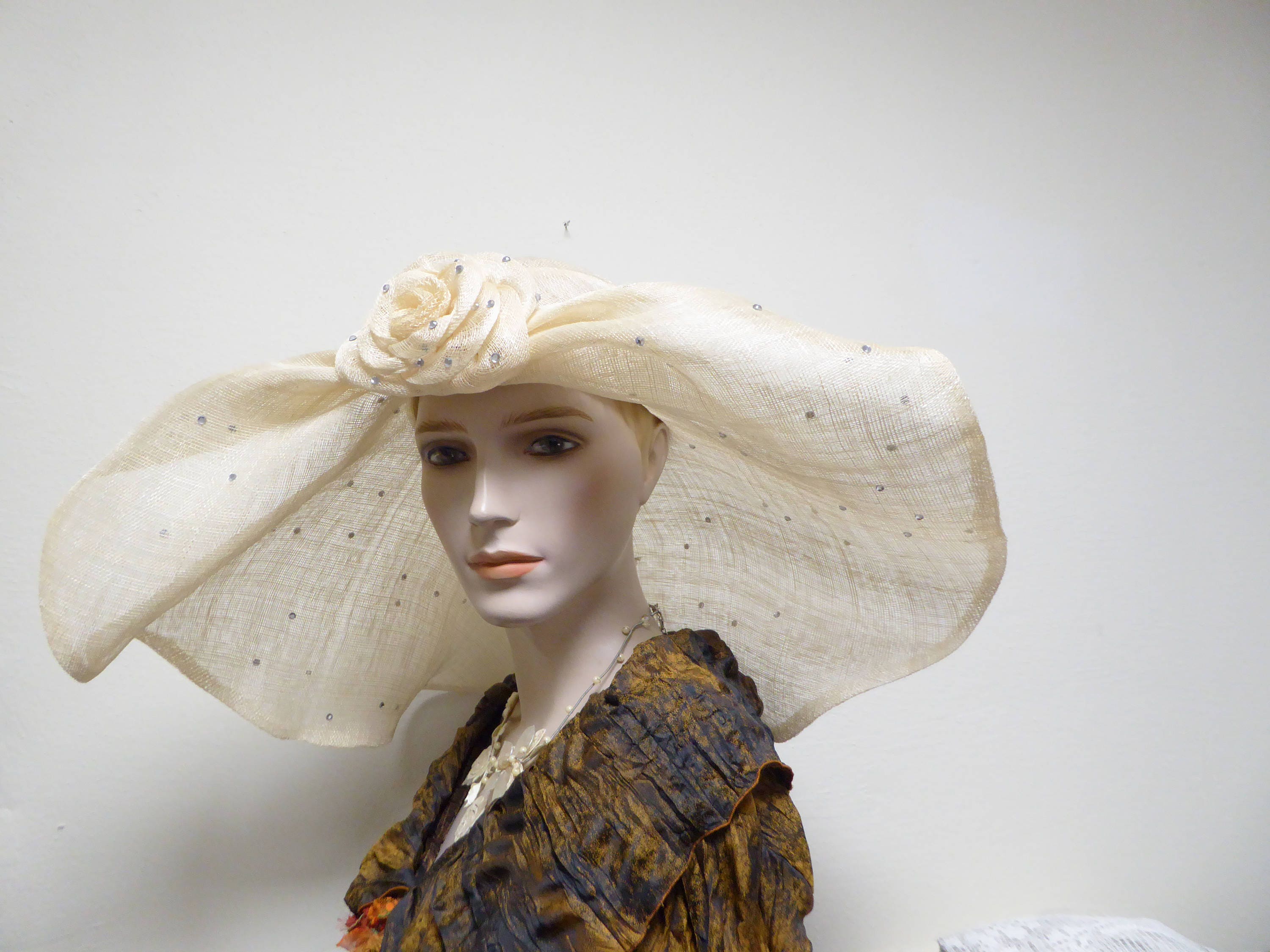 GREVI - Wide-brimmed Beige Straw Hat, Rhinestones, Bride - Etsy