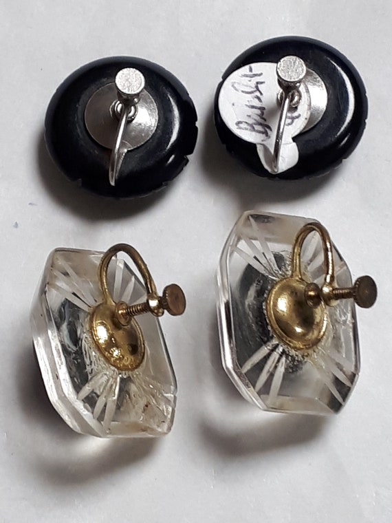BLACK BAKELITE screwback earrings, deeply carved,… - image 8