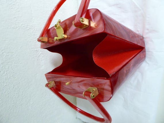 LUCITE handbag, 1970 doing Fifties..... marbled R… - image 10