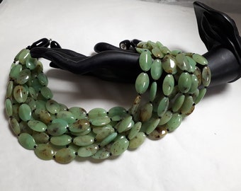 Necklace, jade shades, green speckled, Italian couture, STYLISH, famous designer ANGELA CAPUTI from Italy