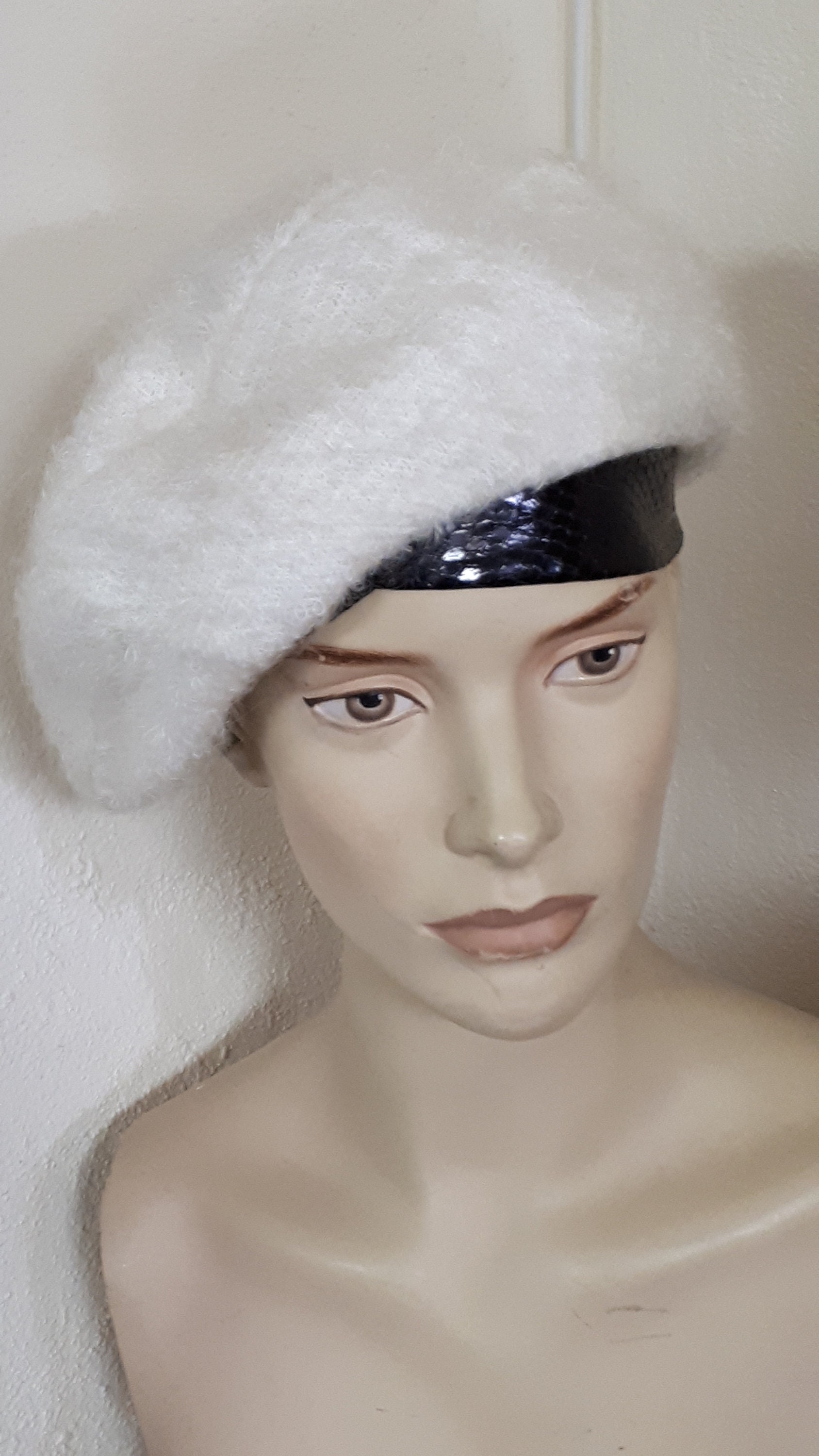 CHRISTIAN DIOR Couture Hat, White Angora Wool Beret, Piped 