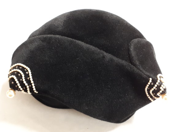 THIRTIES hat, black velour, pearls and rose monté… - image 5