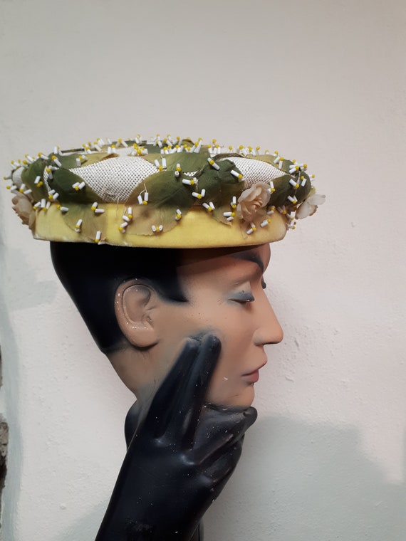SCHIAPARELLI Vintage 1950s Beautiful Brown Beaded Pillbox Hat Schiaparelli 50 main image 2