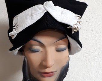 ELSA SCHIAPARELLI vintage hat, fifties, rare, black & white, leather bow, haute couture, Paris