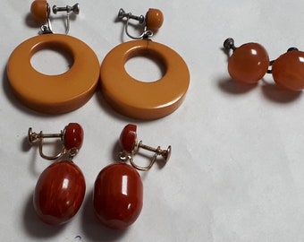 BAKELITE earrings, screwbacks, authentic thirties, ochre and orange - Main Image