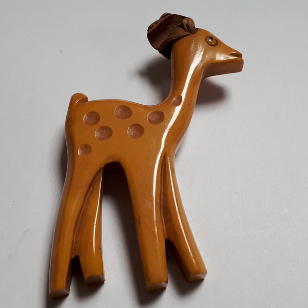 Butterscotch bakelite deer bambi broch, attribué à Martha Sleeper, 1930